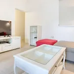 Bright & Airy St. Julian's Flat Apartment *