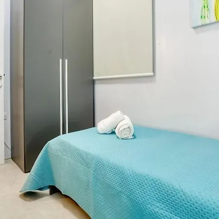 Bright & Airy St. Julian's Flat Apartment Gzira
